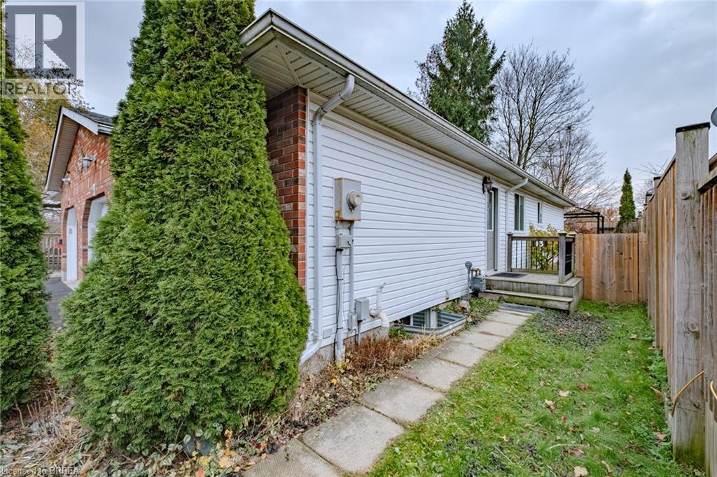 13 Dundas Street W, Paris, Ontario  N3L 1E9 - Photo 24 - 40789736