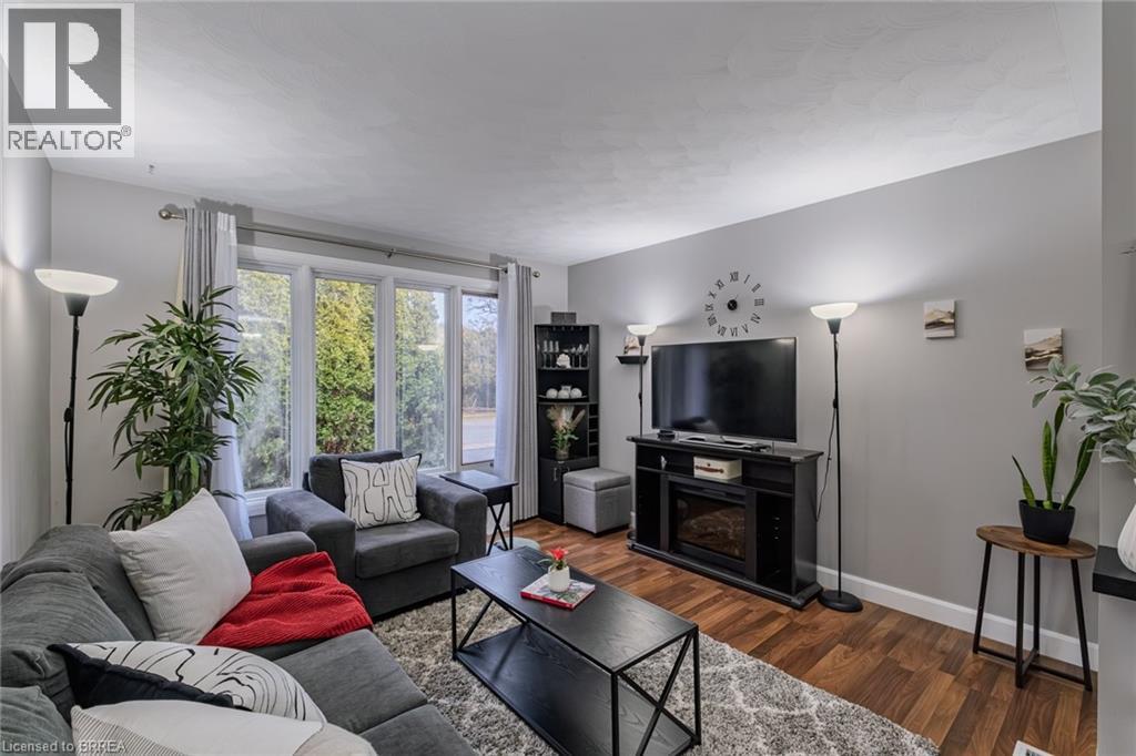 13 Dundas Street W, Paris, Ontario  N3L 1E9 - Photo 5 - 40789736