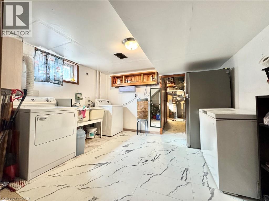 676 Upper Wentworth Street, Hamilton, Ontario  L9A 4V5 - Photo 23 - 40790049