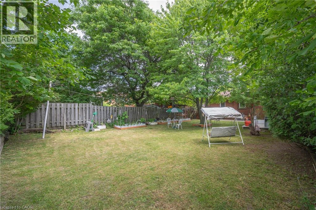 676 Upper Wentworth Street, Hamilton, Ontario  L9A 4V5 - Photo 35 - 40790049