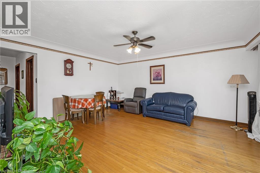 676 Upper Wentworth Street, Hamilton, Ontario  L9A 4V5 - Photo 7 - 40790049