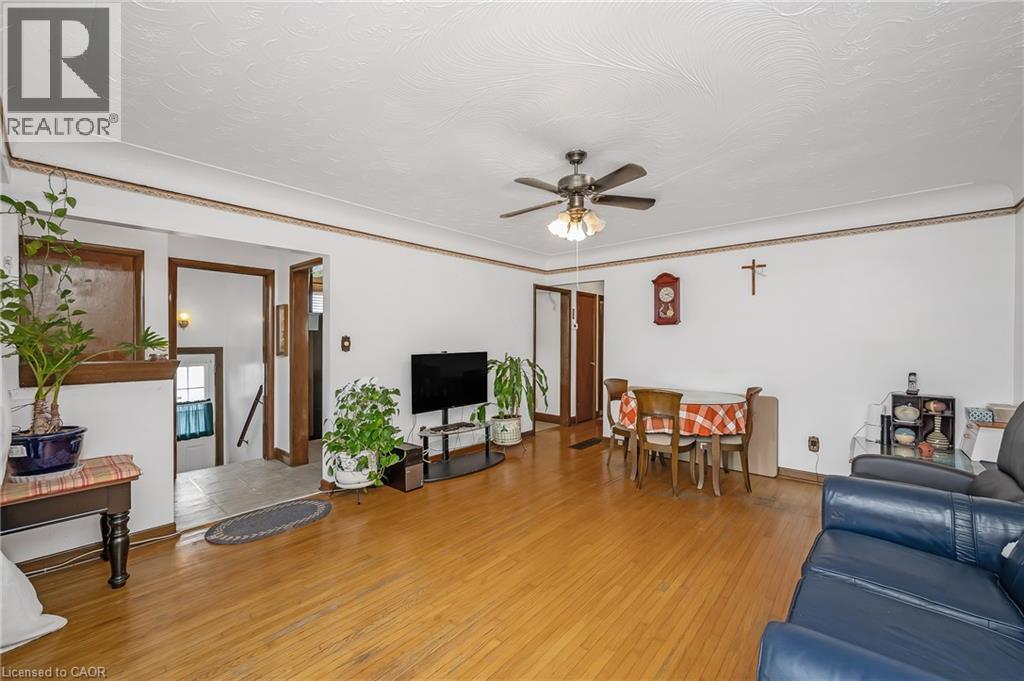 676 Upper Wentworth Street, Hamilton, Ontario  L9A 4V5 - Photo 8 - 40790049