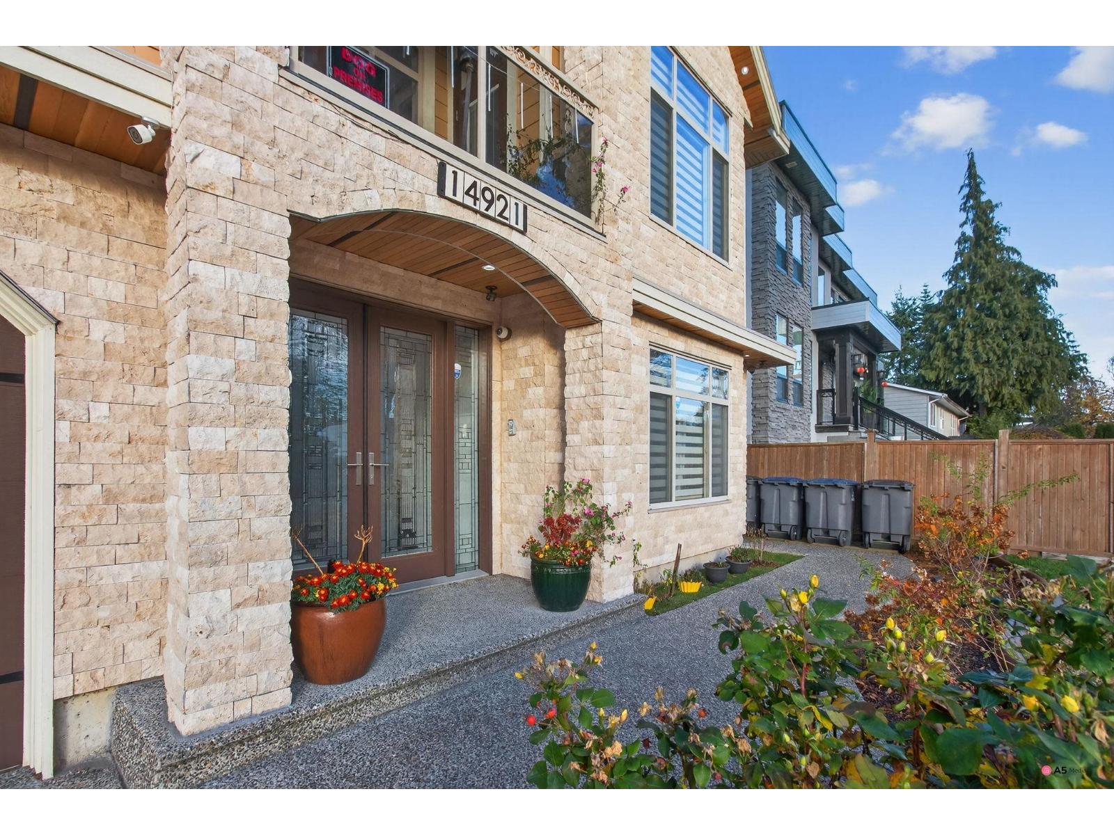 14921 90 Avenue, Surrey, British Columbia V3R 6W2 - Photo 3 - R3067057