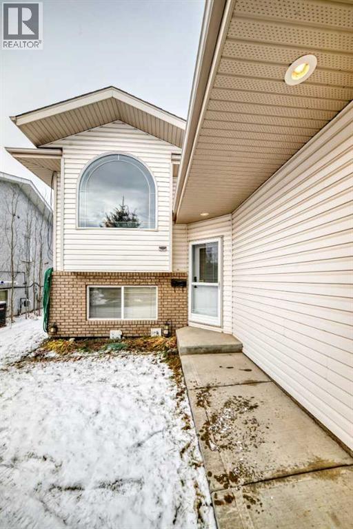 22 Kilburn Crescent, Red Deer, Alberta  T4P 3V1 - Photo 4 - A2268584