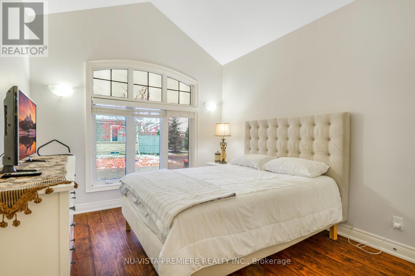 10 - 19 Hillside Drive E, Niagara-On-The-Lake, Ontario  L0S 1J0 - Photo 7 - X12570470