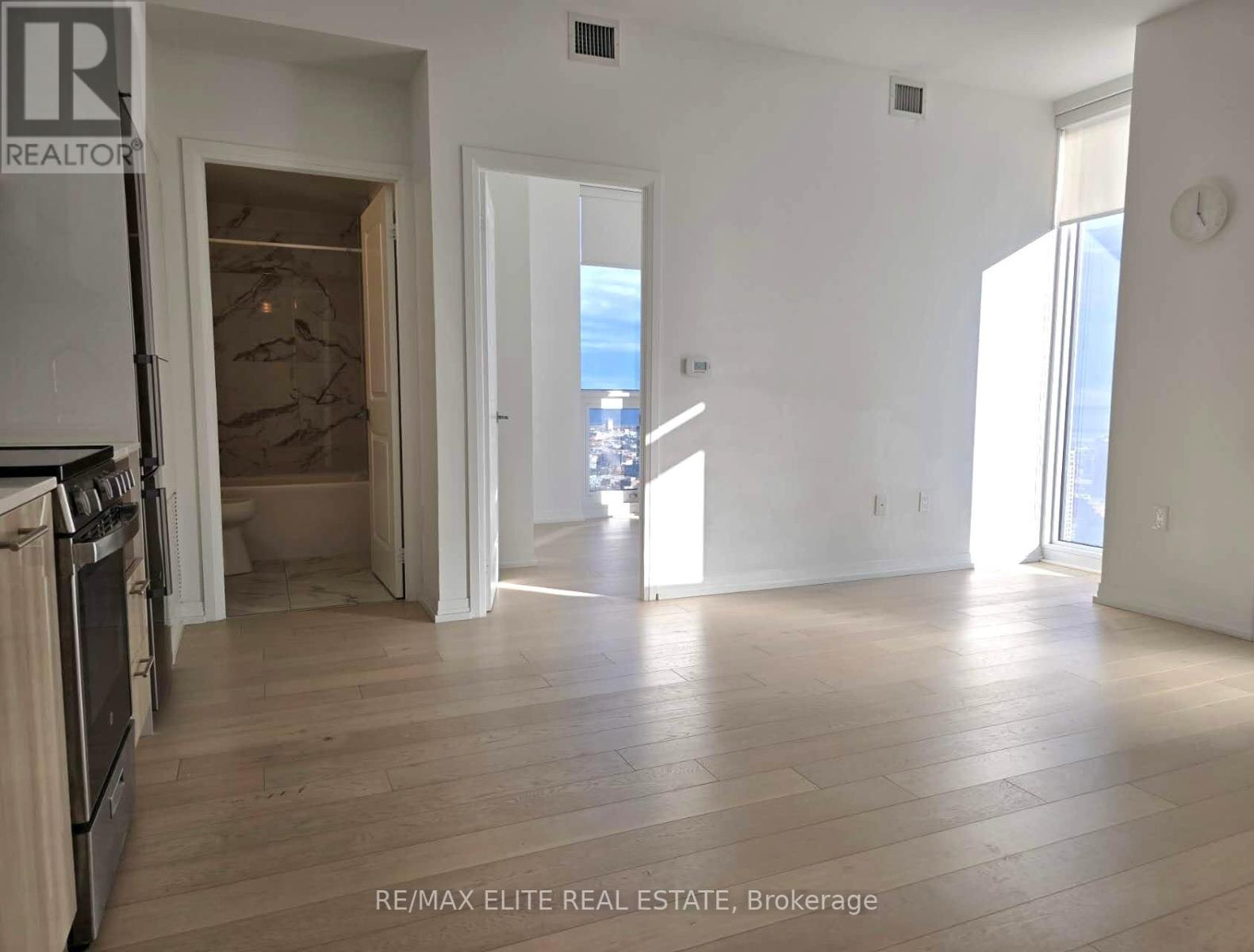 #5003 - 251 Jarvis Street, Toronto, Ontario  M5B 0C3 - Photo 5 - C12402789