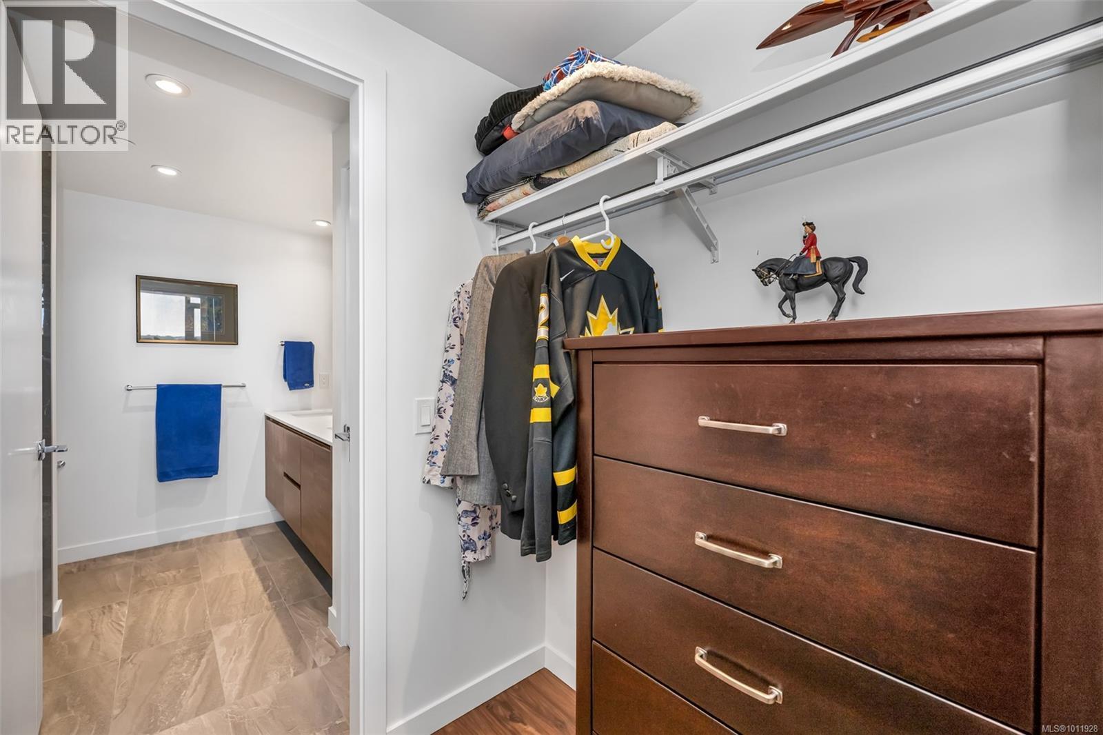 1108 363 Tyee Rd, Victoria, British Columbia V9A 0B5 - Photo 19 - 1011928