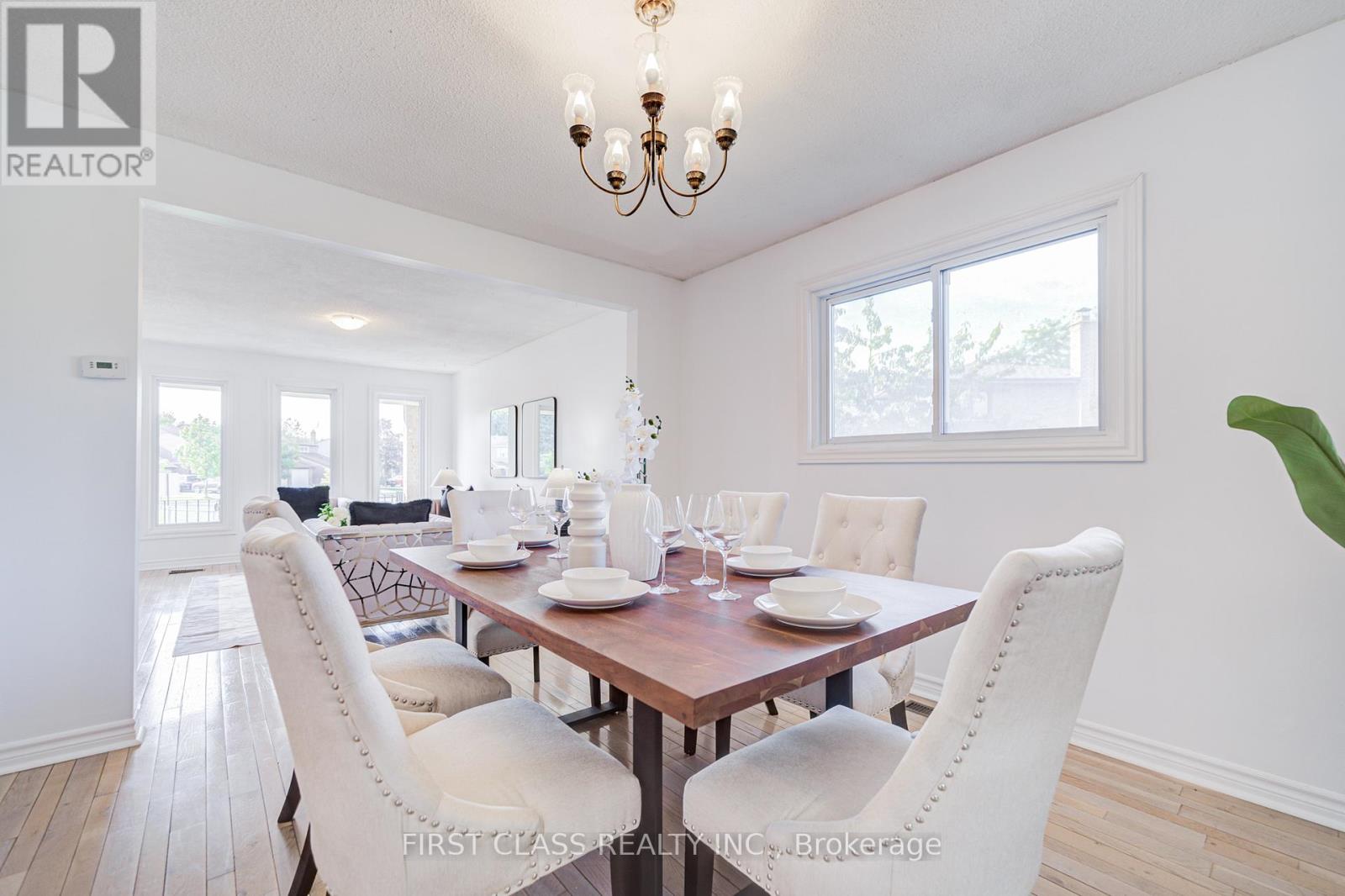 53 Treetops Court, Toronto, Ontario  M1V 2B9 - Photo 11 - E12570472