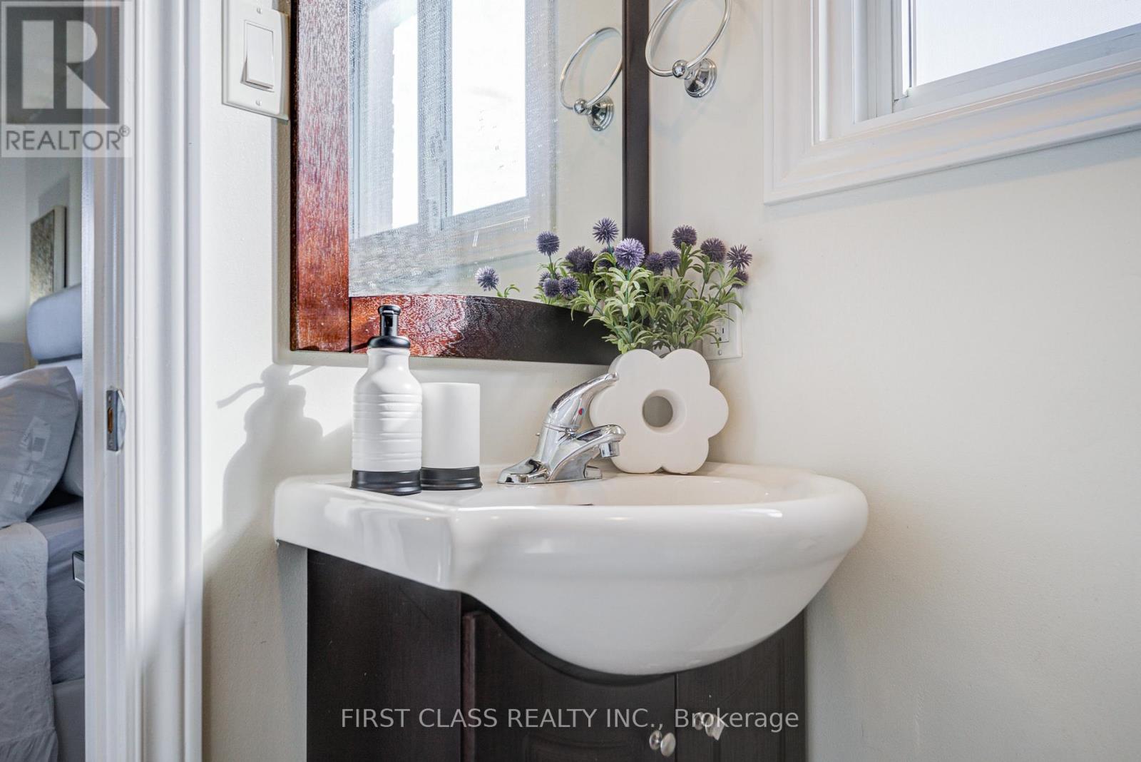 53 Treetops Court, Toronto, Ontario  M1V 2B9 - Photo 22 - E12570472