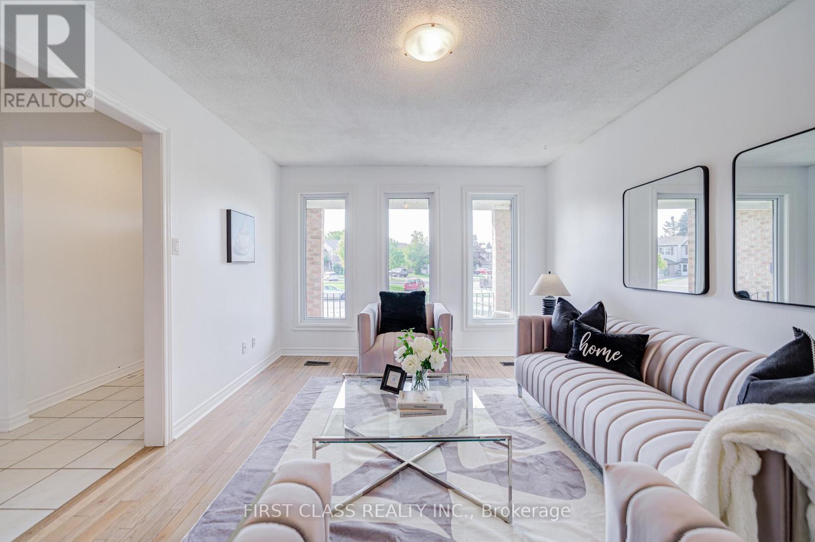 53 Treetops Court, Toronto, Ontario  M1V 2B9 - Photo 8 - E12570472