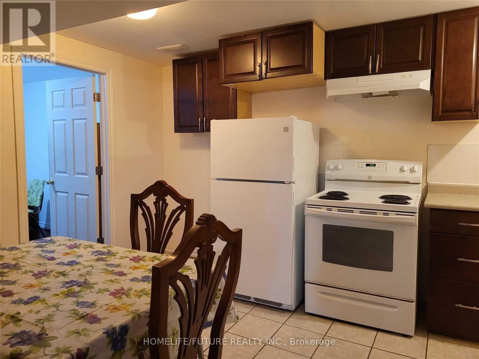 17 Rangeley Drive, Toronto, Ontario  M1B 5C2 - Photo 3 - E12570474