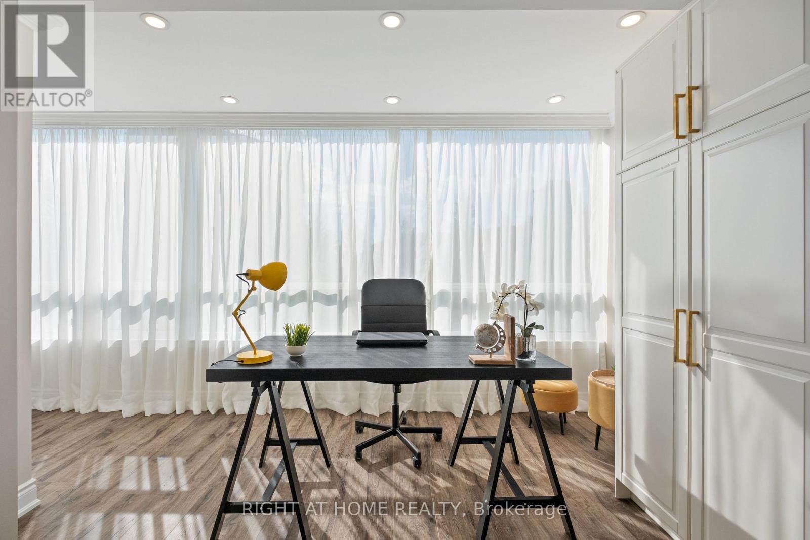 307 - 120 Promenade Circle, Vaughan, Ontario  L4J 7W9 - Photo 18 - N12460776