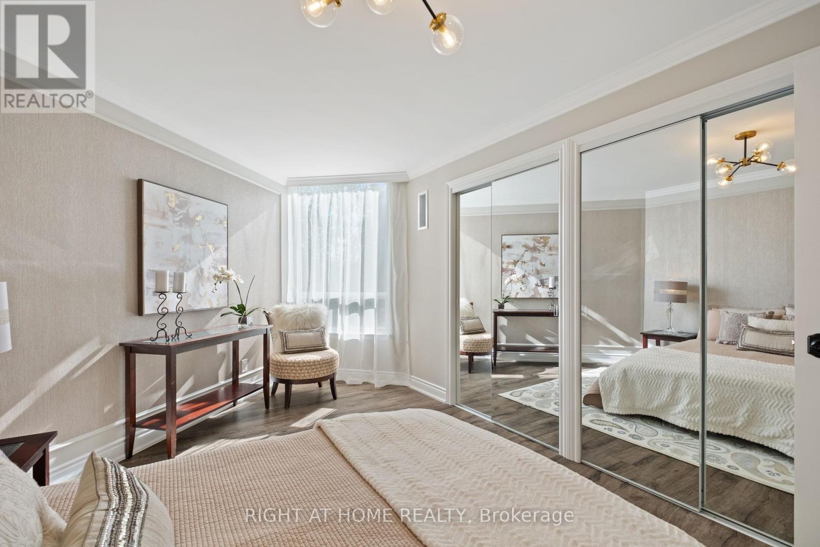 307 - 120 Promenade Circle, Vaughan, Ontario  L4J 7W9 - Photo 8 - N12460776