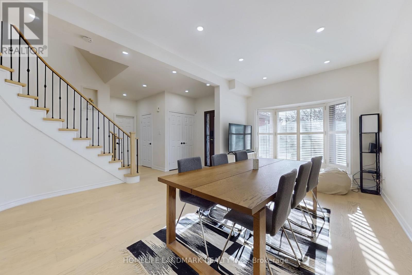 52 Cedarhurst Drive, Richmond Hill, Ontario  L4S 1B5 - Photo 6 - N12570486