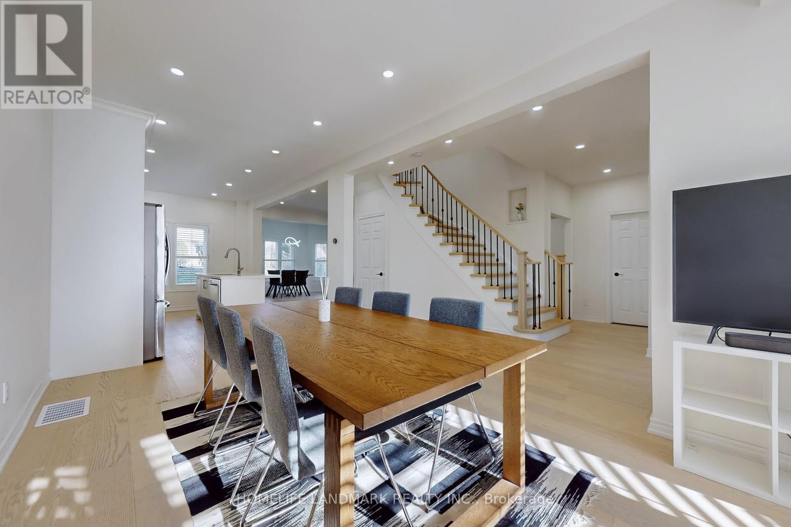 52 Cedarhurst Drive, Richmond Hill, Ontario  L4S 1B5 - Photo 7 - N12570486