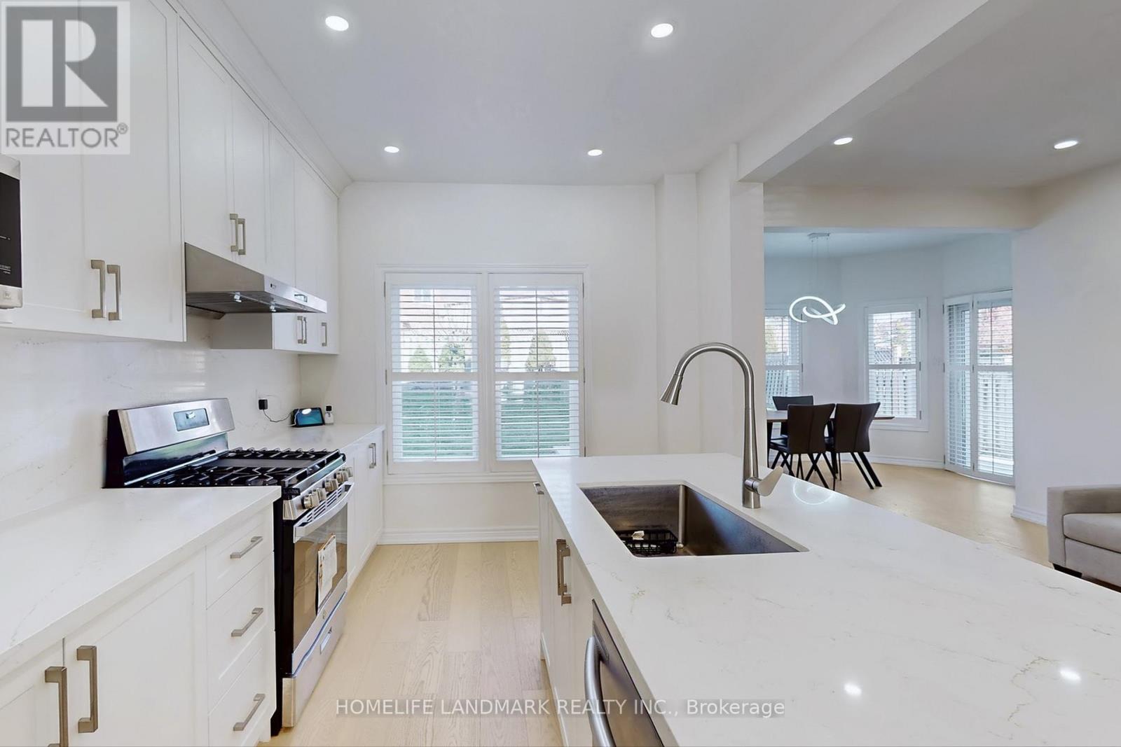 52 Cedarhurst Drive, Richmond Hill, Ontario  L4S 1B5 - Photo 9 - N12570486