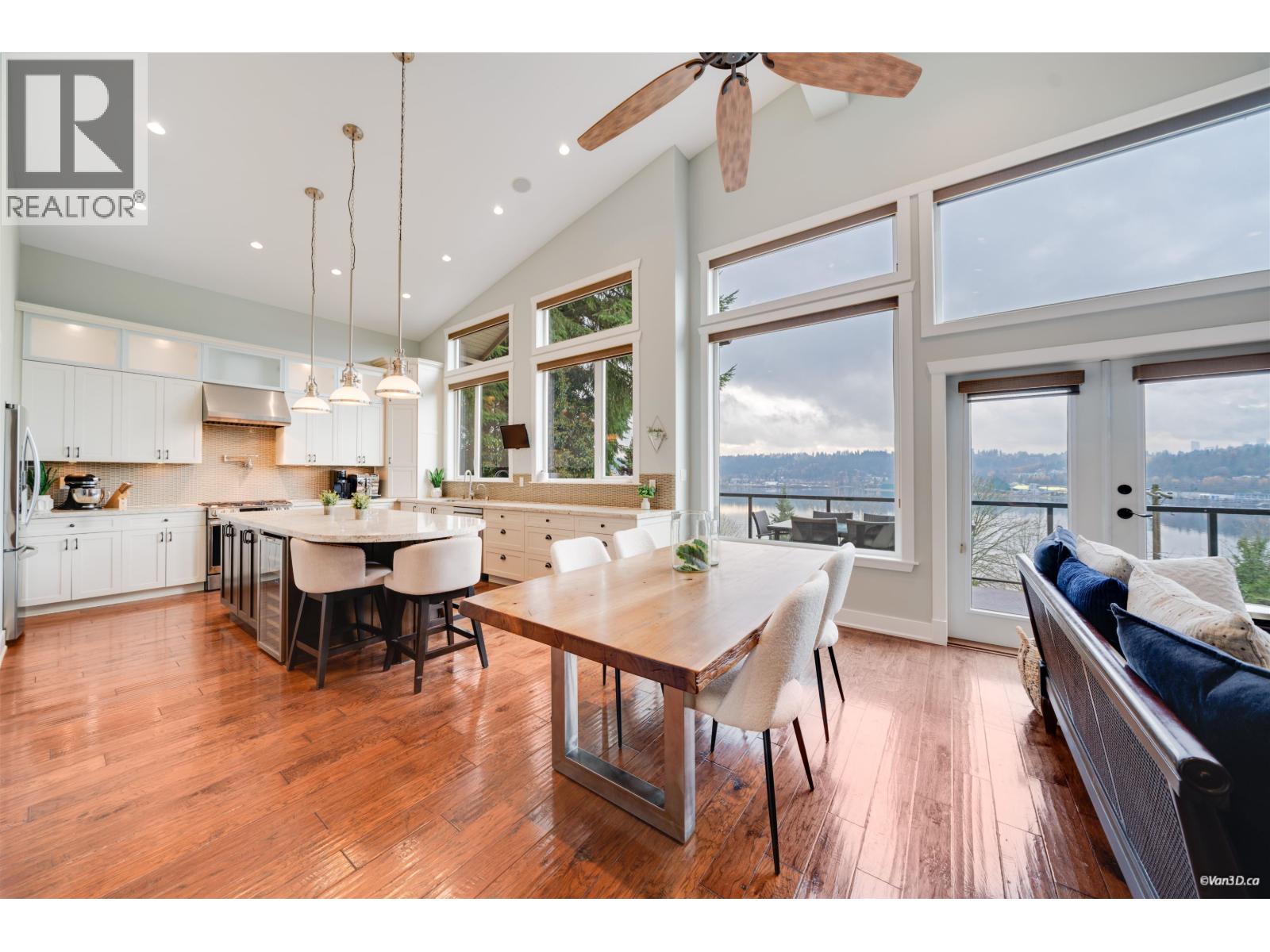 920 Barber Street, Port Moody, British Columbia  V3H 3V4 - Photo 2 - R3068700