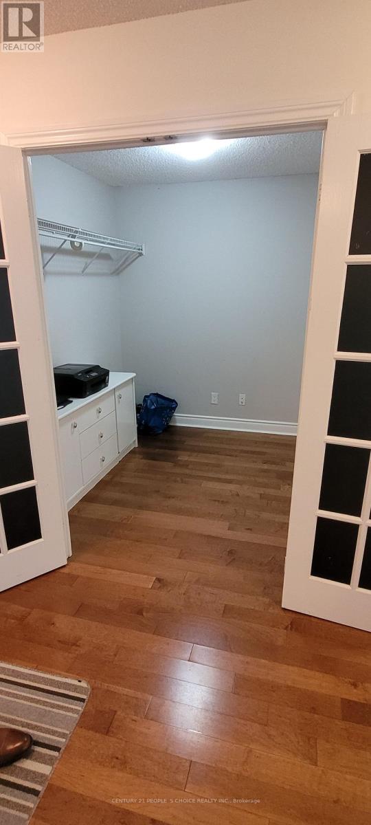 2624 - 3888 Duke Of York Boulevard, Mississauga, Ontario  L5B 4P5 - Photo 19 - W12570146