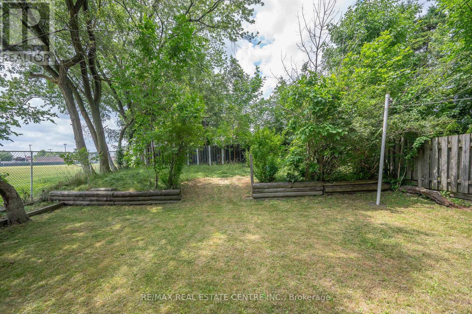 676 Upper Wentworth Street, Hamilton, Ontario  L9A 4V5 - Photo 34 - X12570490