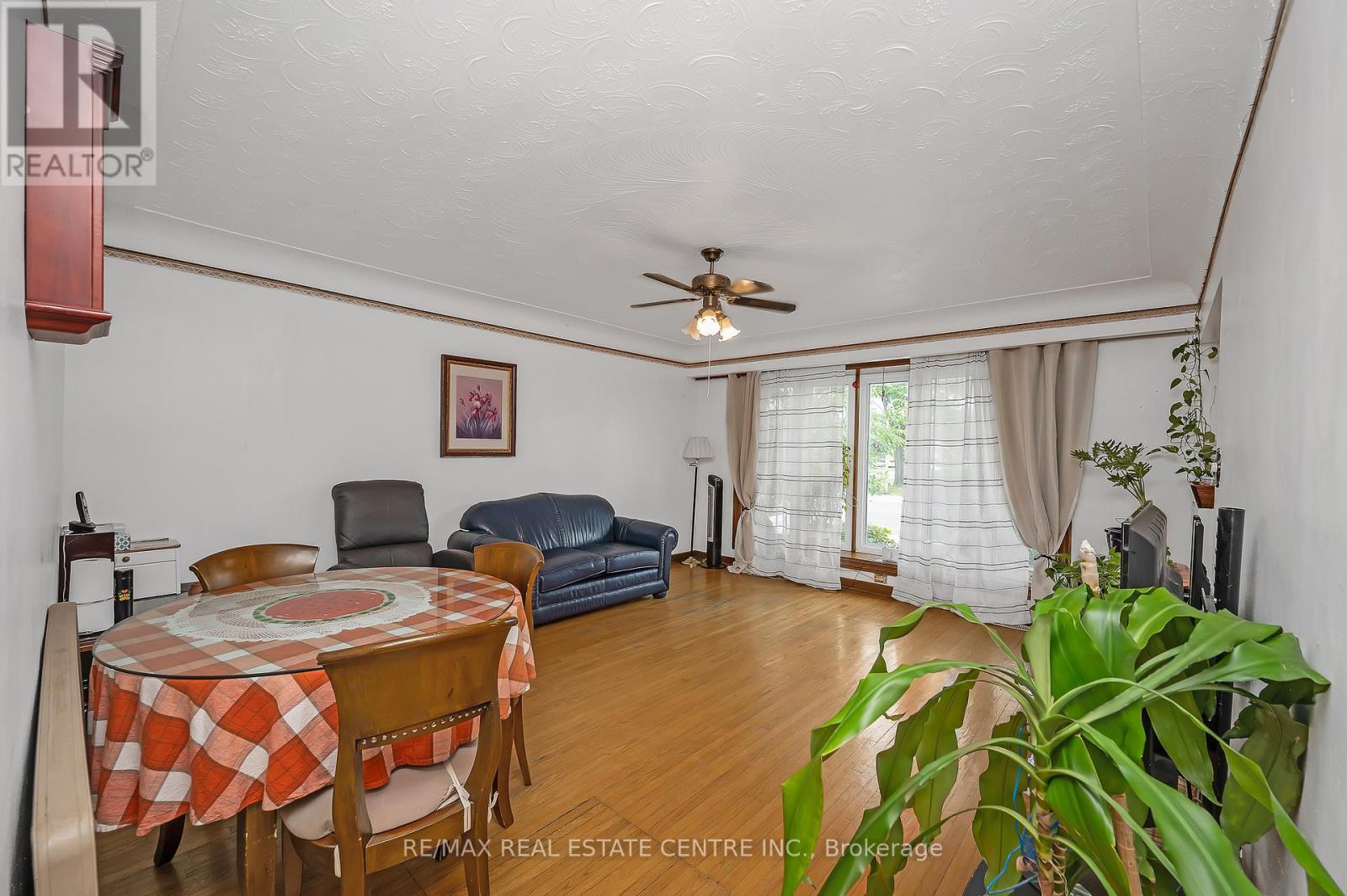 676 Upper Wentworth Street, Hamilton, Ontario  L9A 4V5 - Photo 9 - X12570490