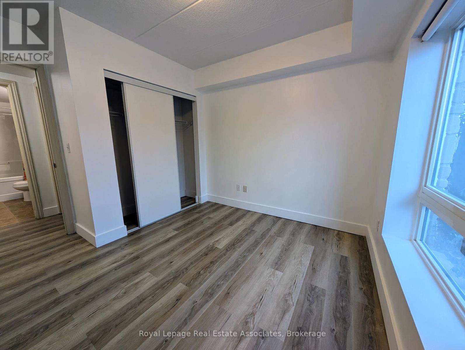 107 - 37 Goodwin Drive, Guelph, Ontario  N1L 0E6 - Photo 6 - X12471680