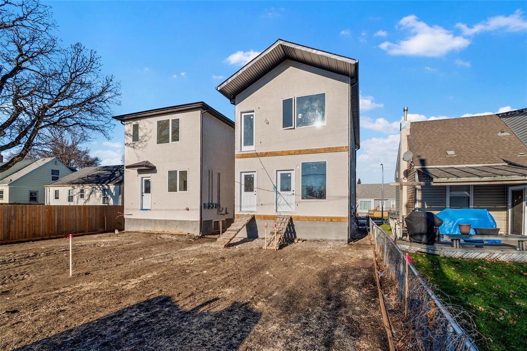 58 Handyside Avenue, Winnipeg, Manitoba  R2M 0M7 - Photo 1 - 202528738