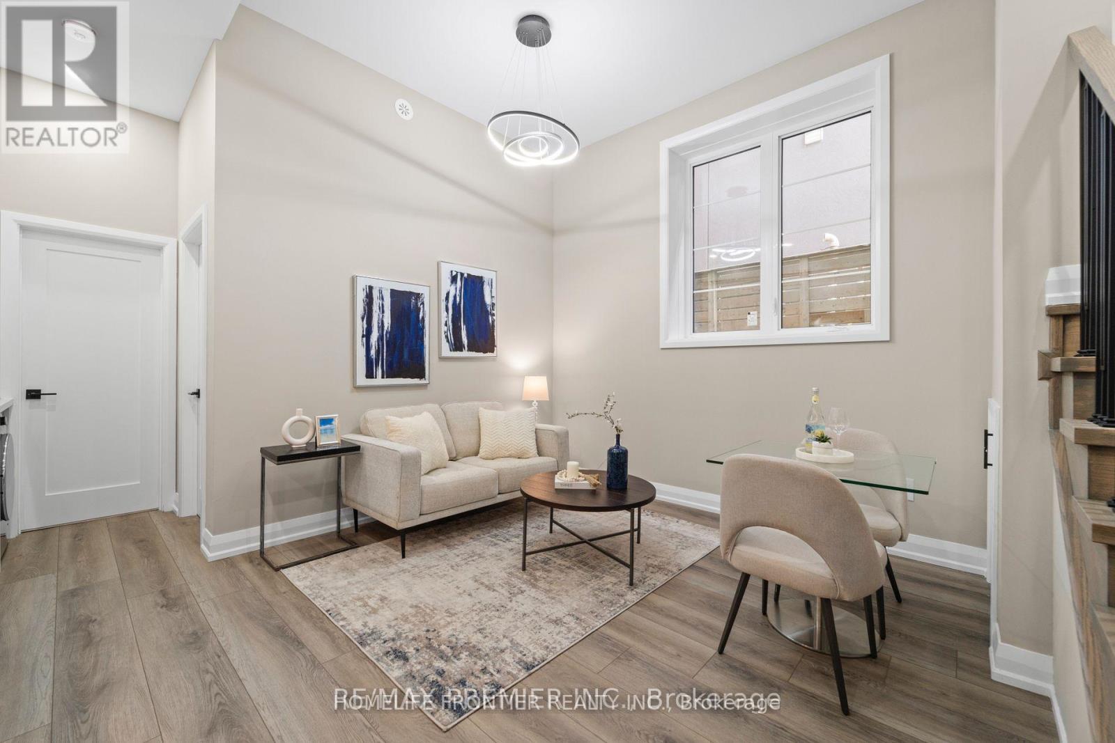 454 Valermo Drive, Toronto, Ontario  M8W 2M4 - Photo 8 - W12568322