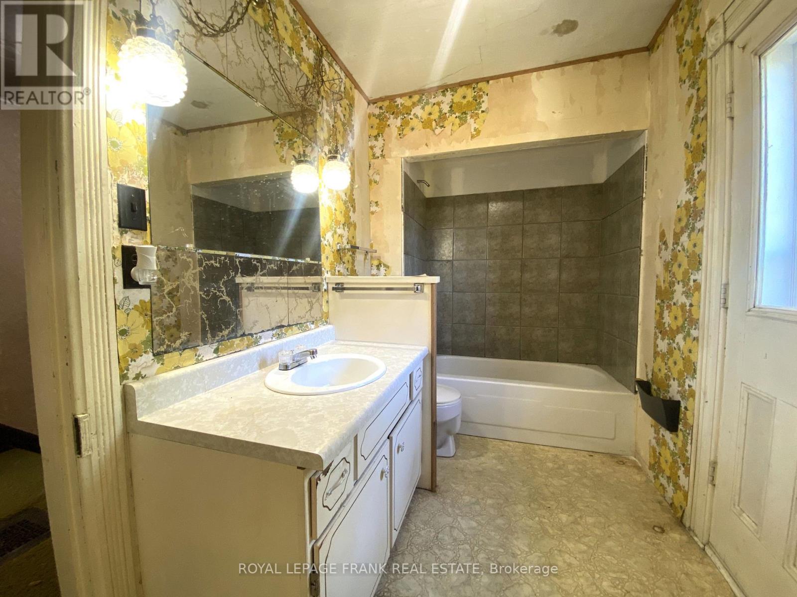 2432 B County Road 8 S, Trent Hills, Ontario  K7R 3K7 - Photo 37 - X12277601