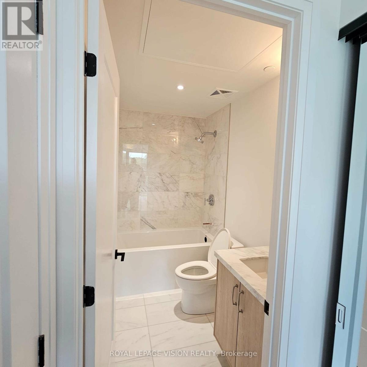 310 - 505 Glencairn Avenue, Toronto, Ontario  M6B 0B2 - Photo 5 - C12570496