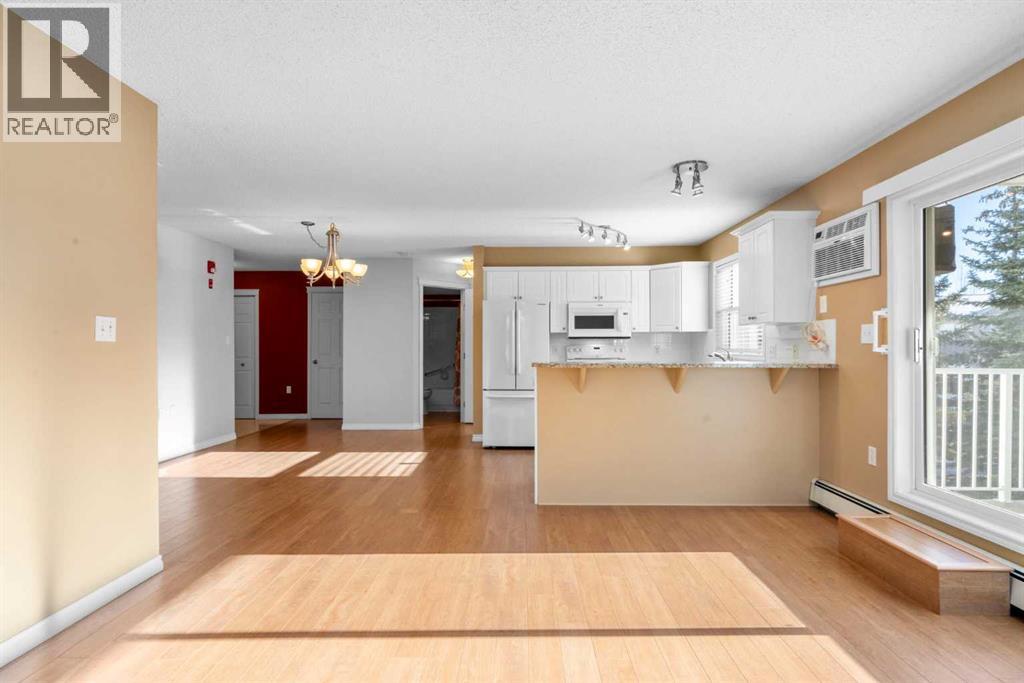 205, 6800 Hunterview Drive Nw, Calgary, Alberta  T2K 6K5 - Photo 13 - A2271987