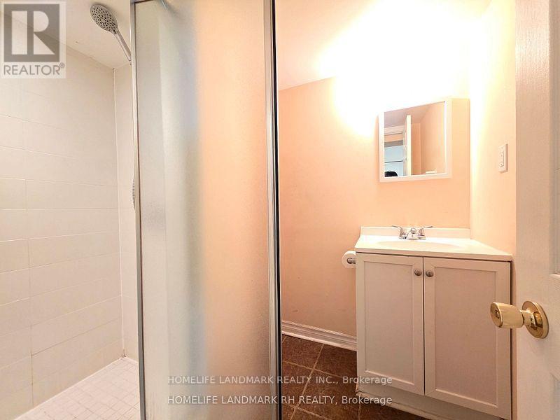 438 Marybay Crescent, Richmond Hill, Ontario  L4C 2X4 - Photo 9 - N12570502