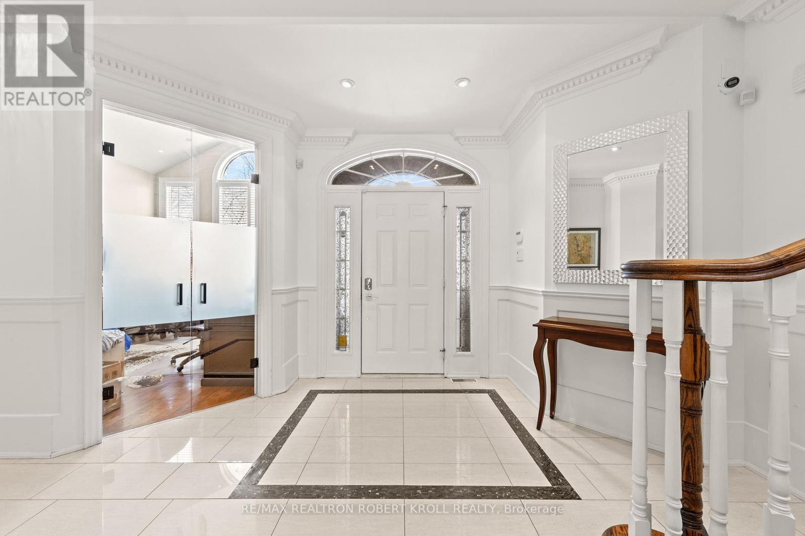 10 Gorman Park Road, Toronto, Ontario  M3H 3K4 - Photo 3 - C12436737