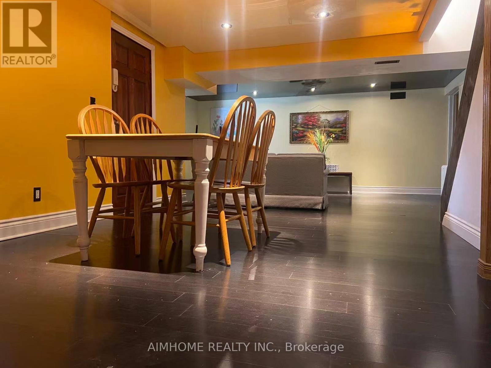 5733 River Grove Avenue, Mississauga, Ontario  L5M 4R3 - Photo 5 - W12570500