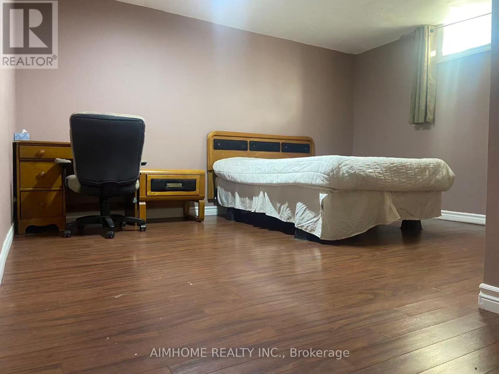 5733 River Grove Avenue, Mississauga, Ontario  L5M 4R3 - Photo 8 - W12570500