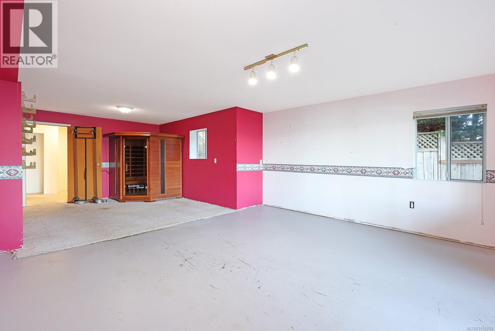 5650 Island Hwy S, Union Bay, British Columbia V0R 3B0 - Photo 36 - 1015859