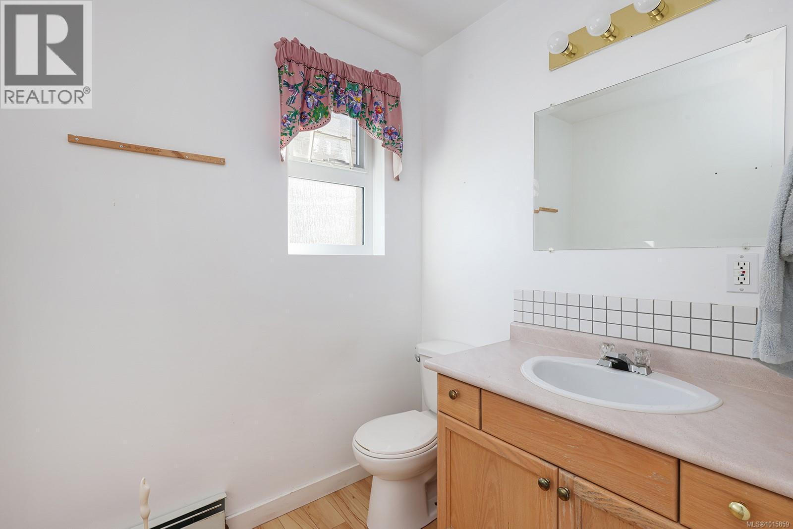 5650 Island Hwy S, Union Bay, British Columbia V0R 3B0 - Photo 22 - 1015859