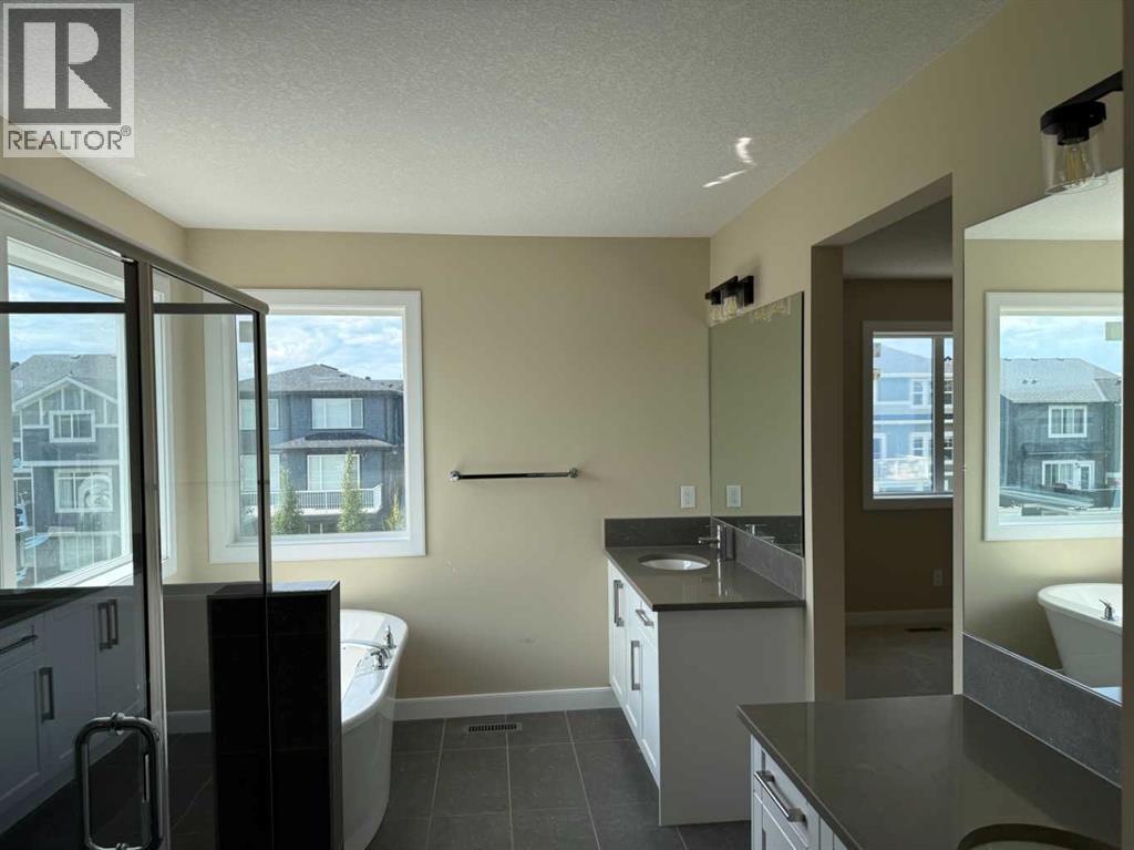 91 Sundown Crescent, Cochrane, Alberta  T4C 1Y3 - Photo 36 - A2228402