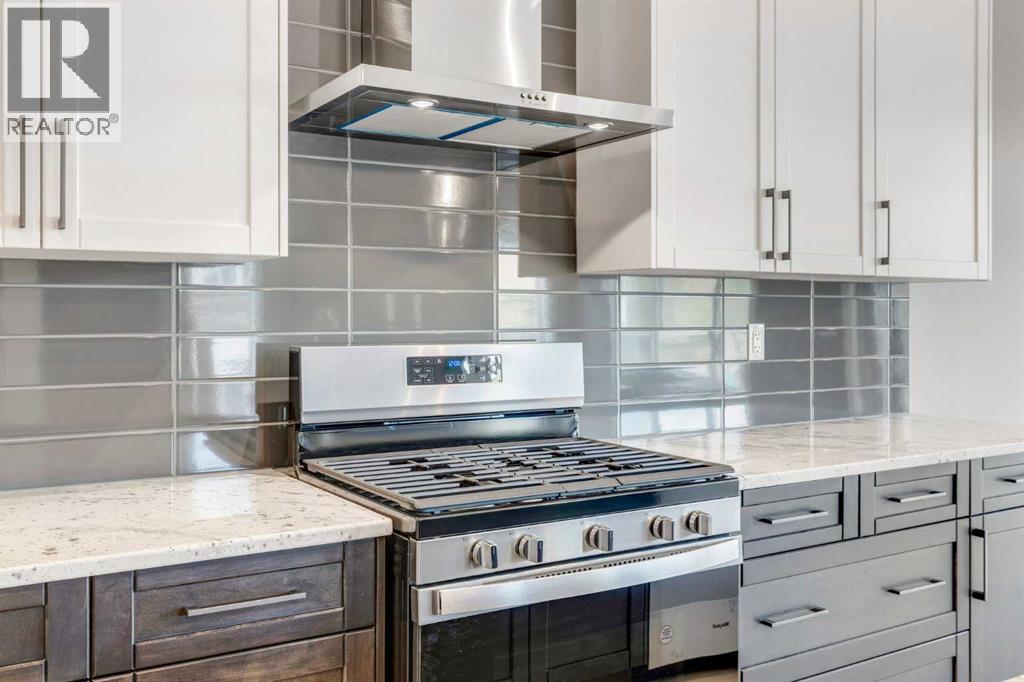 92 Sundown Crescent, Cochrane, Alberta  T4C 1Y3 - Photo 8 - A2228997