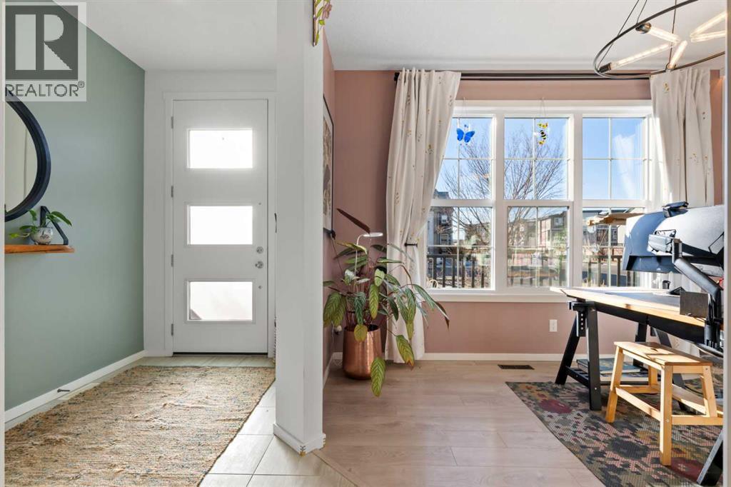 1307 Walden Drive Se, Calgary, Alberta  T2X 2H6 - Photo 4 - A2272036