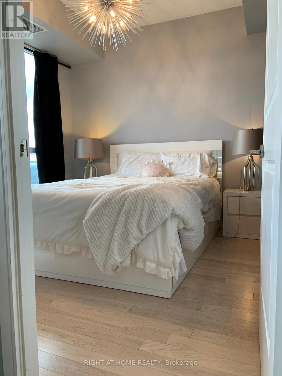 9201 Yonge Street, Richmond Hill, Ontario  L4C 1H9 - Photo 15 - N12570516