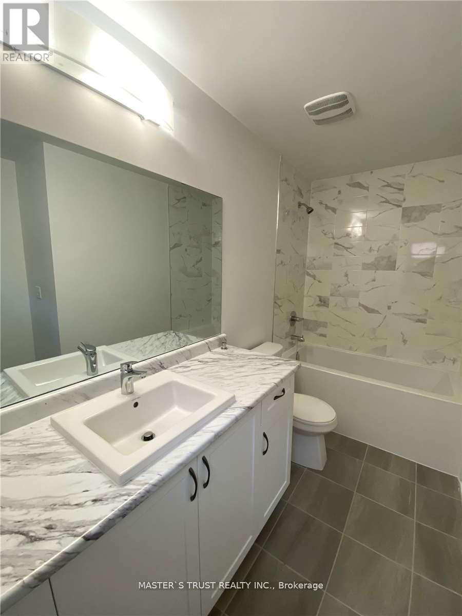 102 Frank Kelly Drive, East Gwillimbury, Ontario  L9N 0V3 - Photo 12 - N12570518