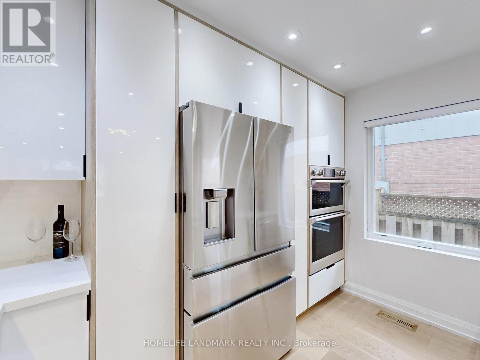 31 Henderson Avenue, Markham, Ontario  L3T 2K5 - Photo 11 - N12570520