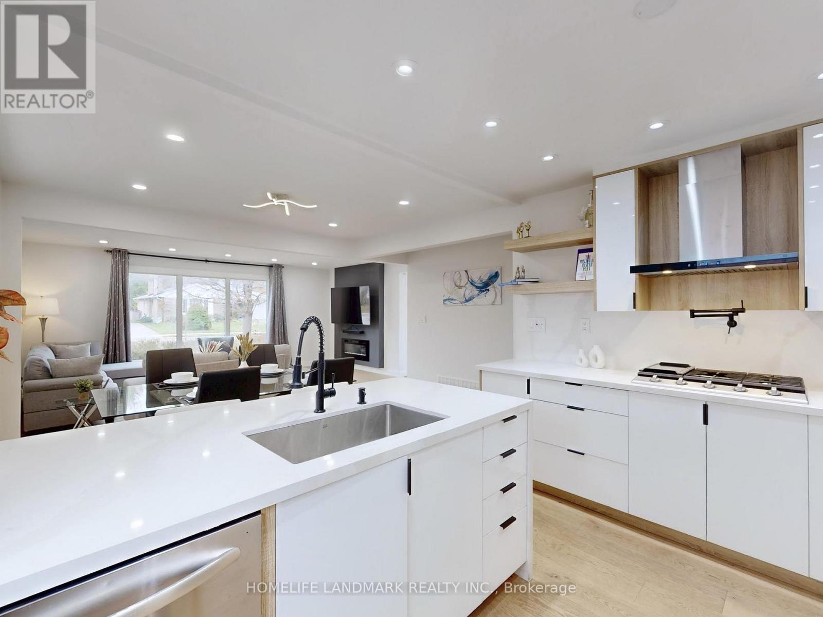 31 Henderson Avenue, Markham, Ontario  L3T 2K5 - Photo 13 - N12570520