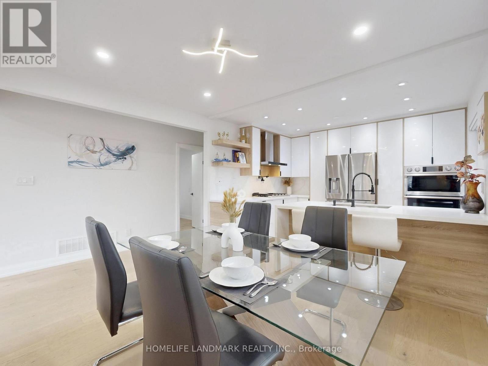 31 Henderson Avenue, Markham, Ontario  L3T 2K5 - Photo 9 - N12570520