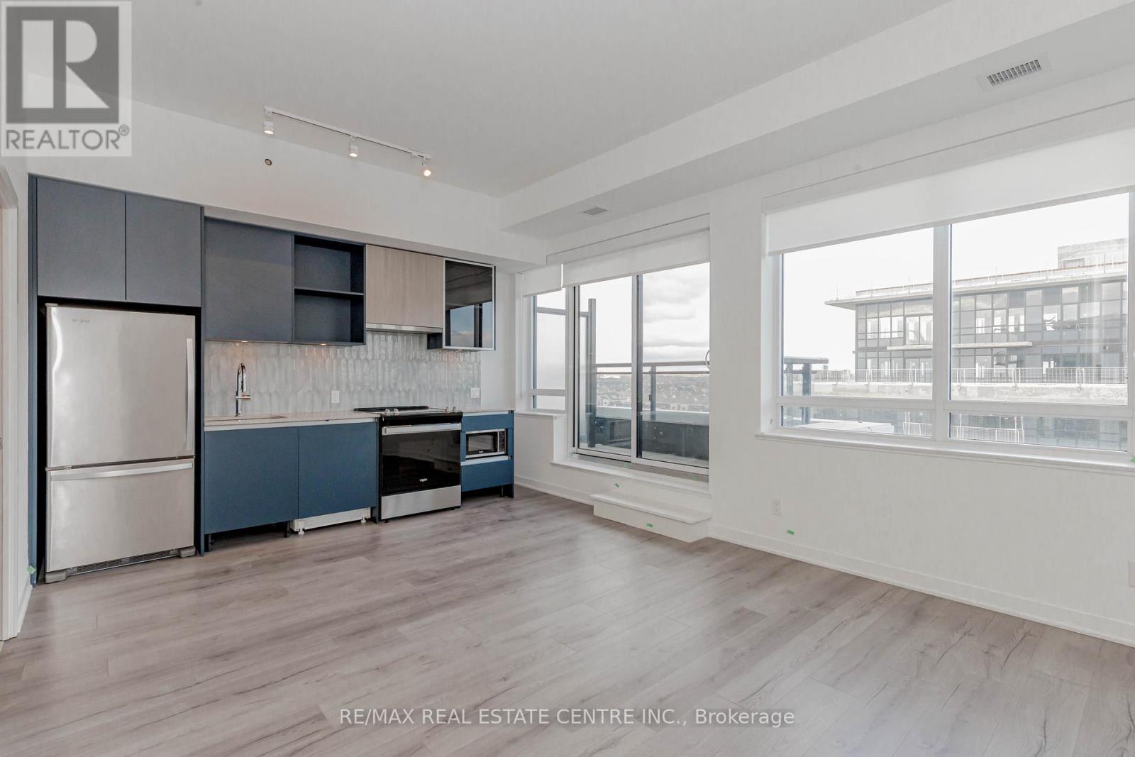 Lph8 - 405 Dundas Street, Oakville, Ontario  L6M 5P4 - Photo 10 - W12570504