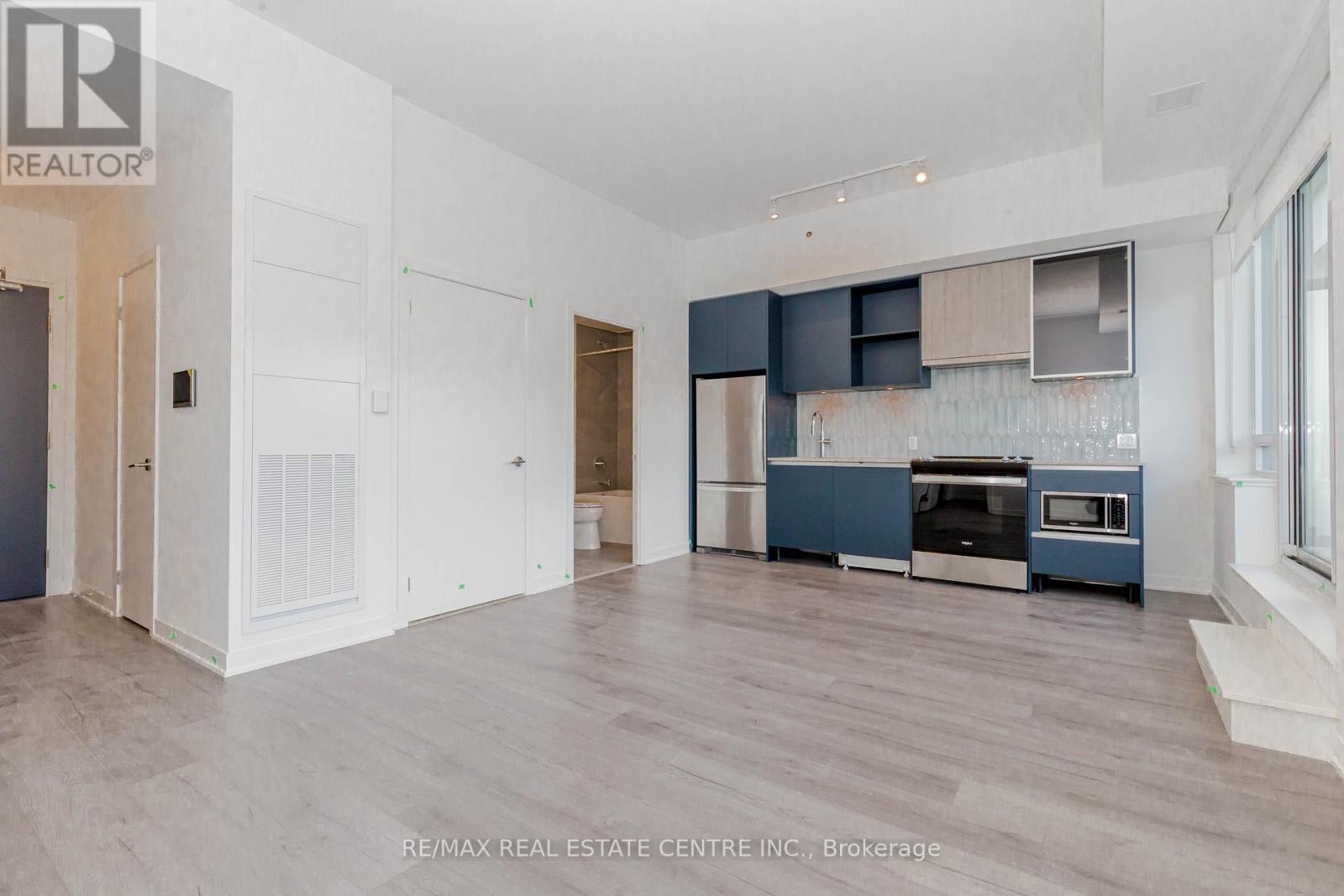 Lph8 - 405 Dundas Street, Oakville, Ontario  L6M 5P4 - Photo 12 - W12570504