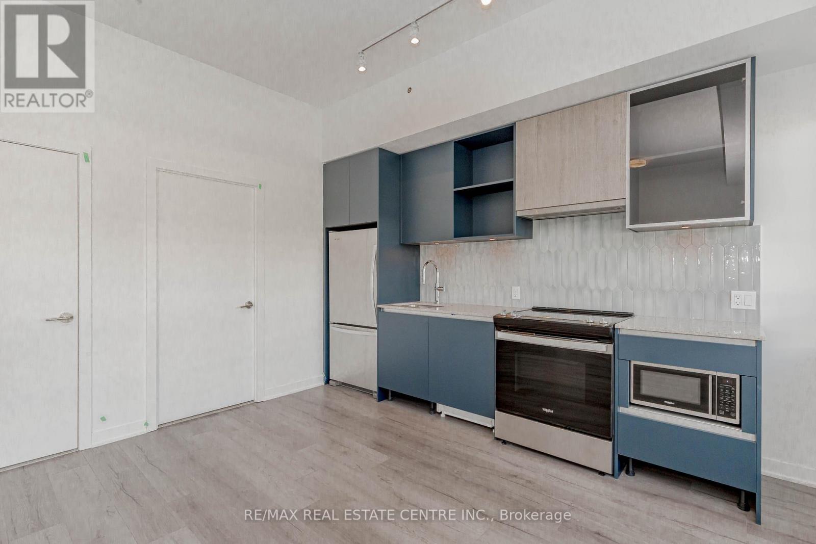 Lph8 - 405 Dundas Street, Oakville, Ontario  L6M 5P4 - Photo 16 - W12570504