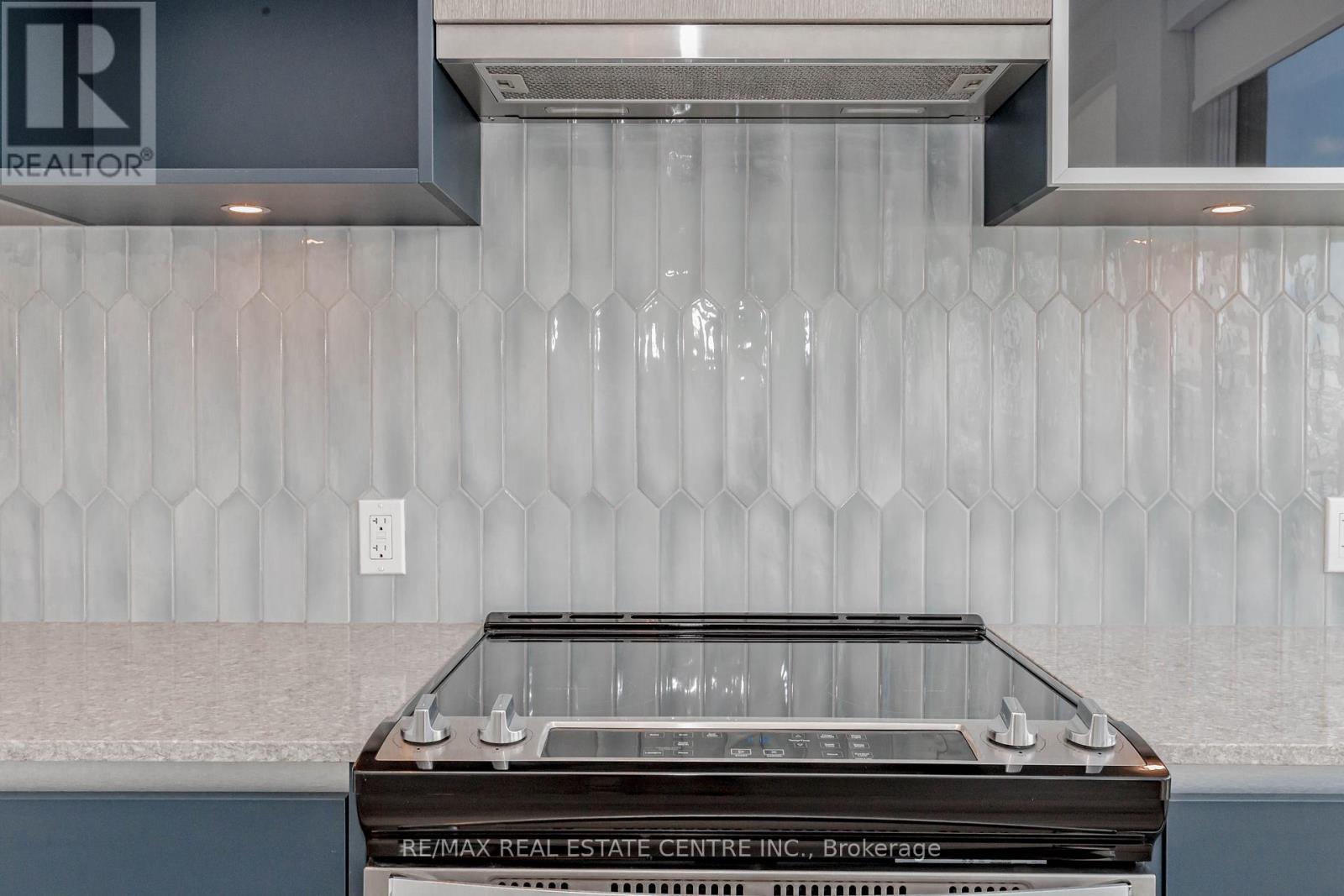 Lph8 - 405 Dundas Street, Oakville, Ontario  L6M 5P4 - Photo 20 - W12570504