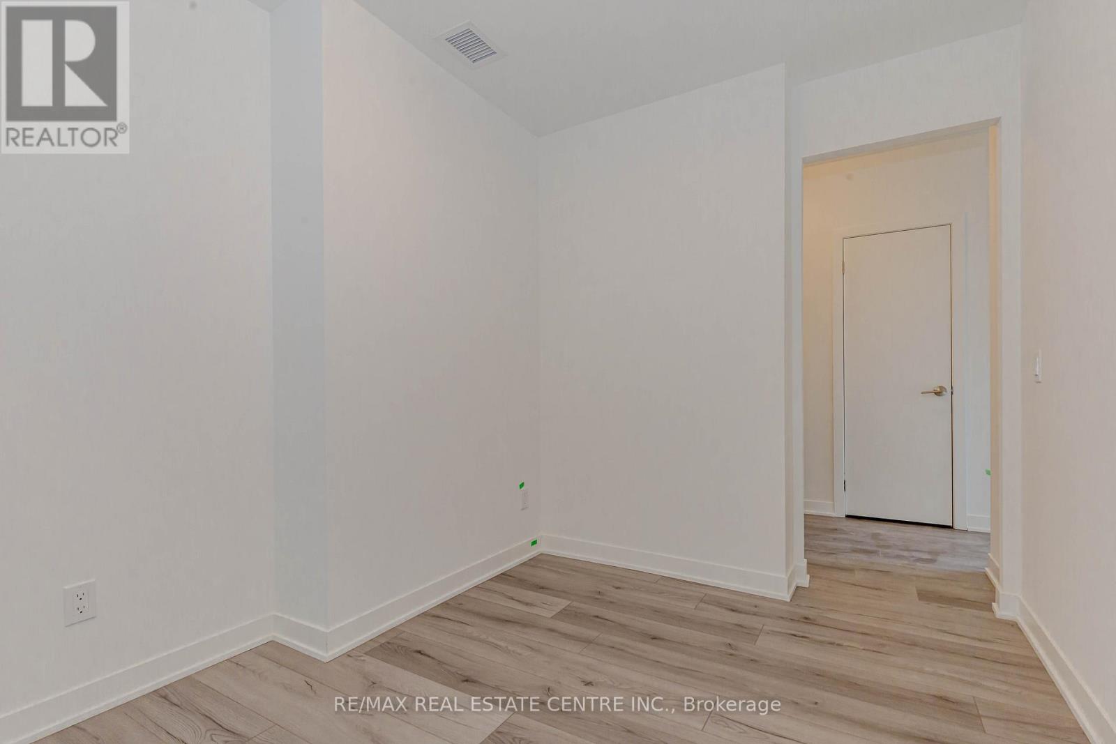 Lph8 - 405 Dundas Street, Oakville, Ontario  L6M 5P4 - Photo 25 - W12570504