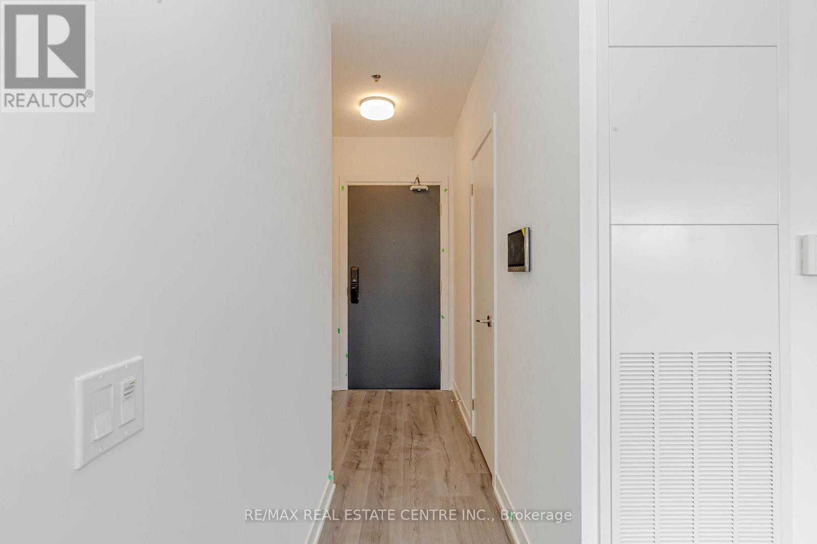 Lph8 - 405 Dundas Street, Oakville, Ontario  L6M 5P4 - Photo 8 - W12570504